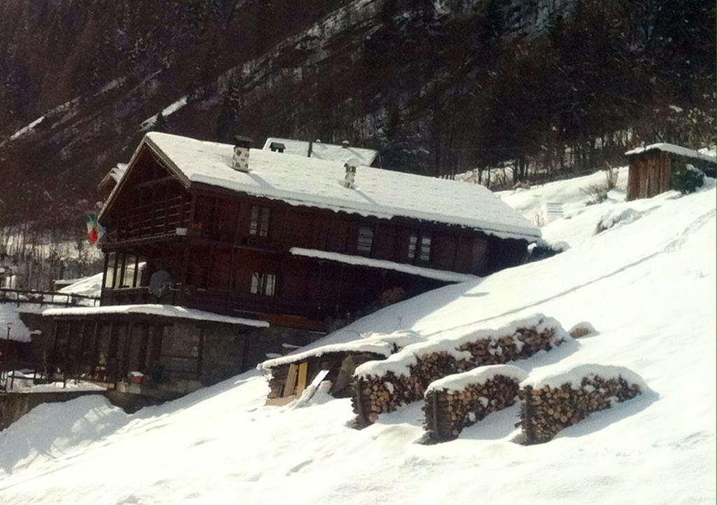Residence Casa Dei Fiori Alagna Valsesia Ngoại thất bức ảnh
